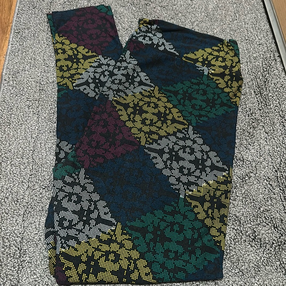 Women’s LuLaRoe, tall and curvy leggings